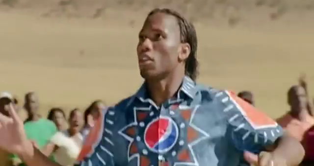 Video: Messi, Kaka, Drogba, Lampard, Henry và Arshavin thi tài ở thảo nguyên châu Phi